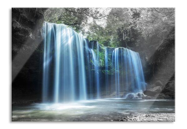 Tropischer Wasserfall im Wald B&W Detail, Glasbild Jetzt online