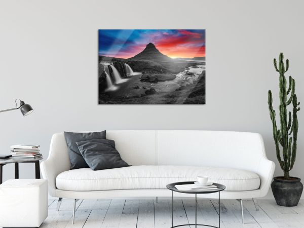 Kirkjufell Vulkan im Sonnenuntergang B&W Detail, Glasbild Online – Bild 2