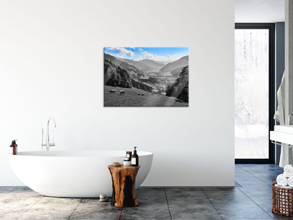Kuhherde auf Zillertaler Almwiese B&W Detail, Glasbild Im Angebot – Bild 4